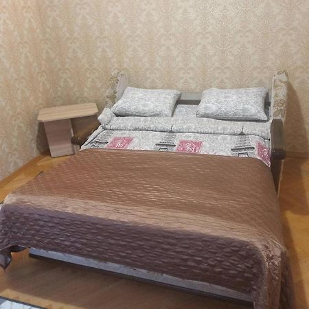 Smart Yellow Apartment-15 Хв Від Жд Вокзалу Львов Экстерьер фото