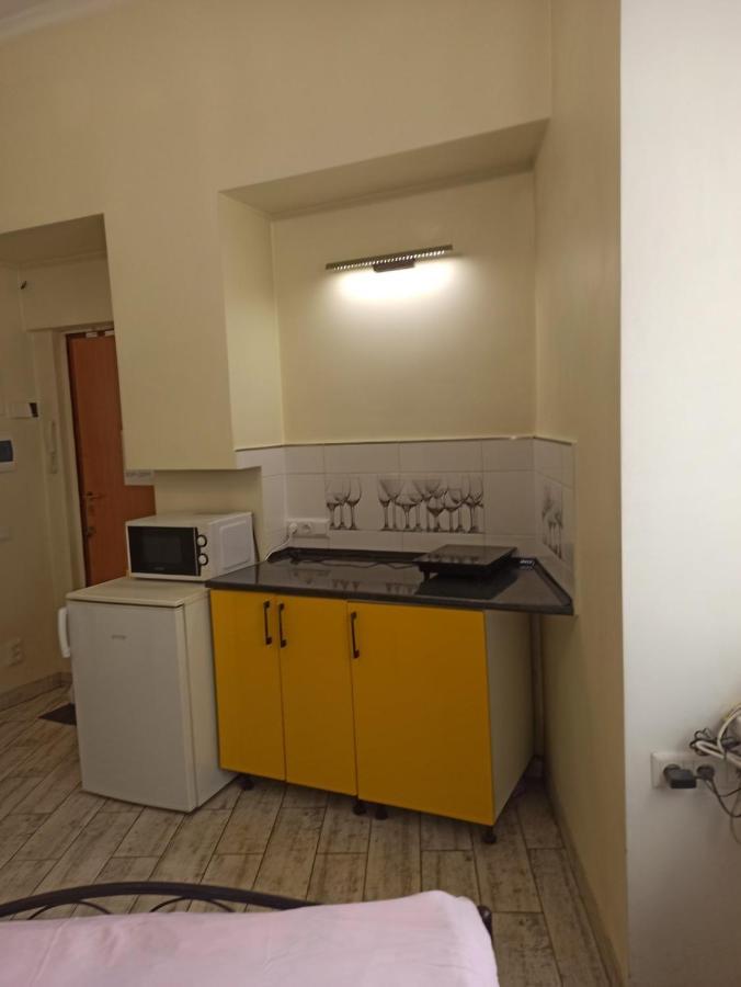 Smart Yellow Apartment-15 Хв Від Жд Вокзалу Львов Экстерьер фото