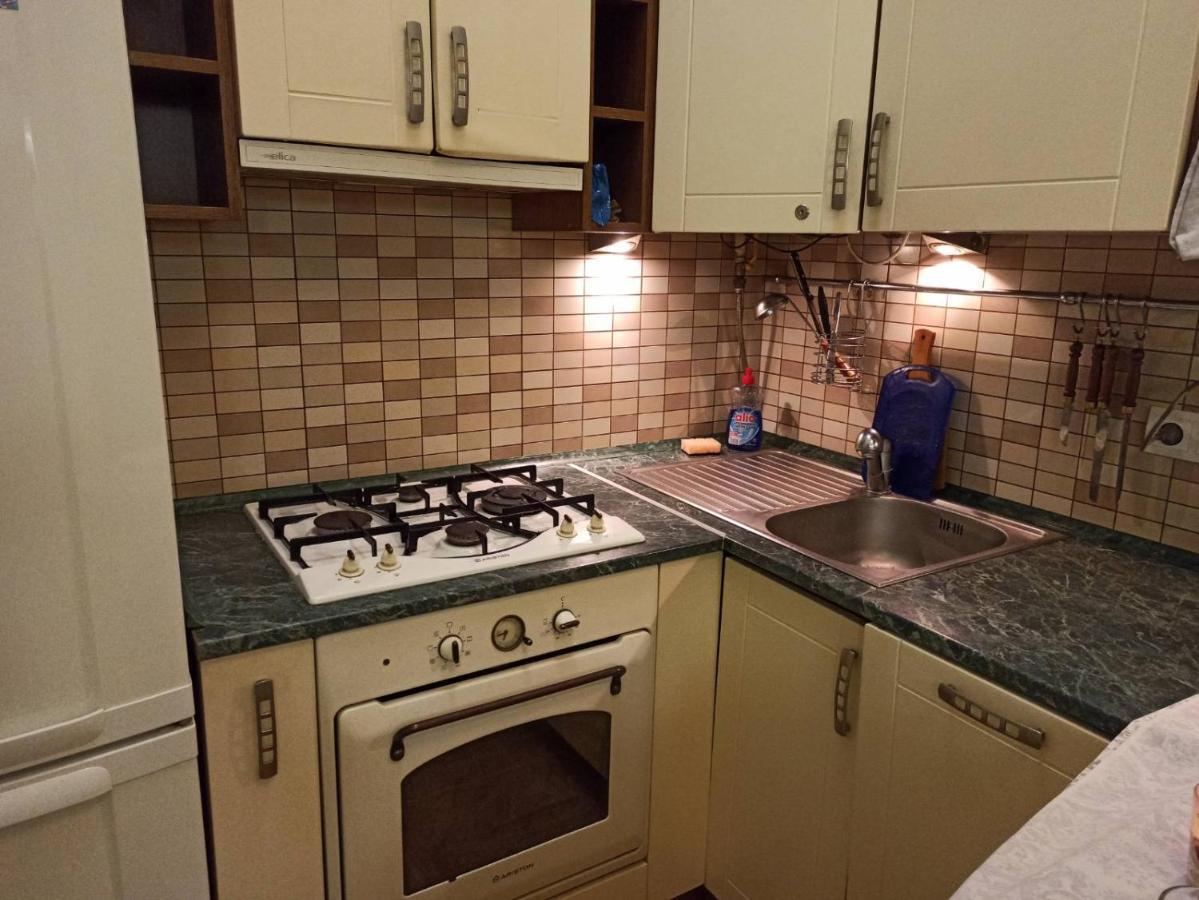 Smart Yellow Apartment-15 Хв Від Жд Вокзалу Львов Экстерьер фото